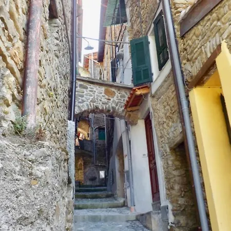 アパート Casa Valentino In Via Liberale Sleeps 8 Italy Isolabona