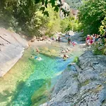 Casa Valentino In Via Liberale Sleeps 8 Italy Isolabona