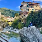 Casa Valentino In Via Liberale Sleeps 8 Italy