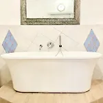 Casa Valentino In Via Liberale Sleeps 8 Italy *