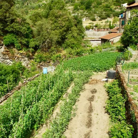 Casa Valentino In Via Liberale Sleeps 8 Italy Apartment