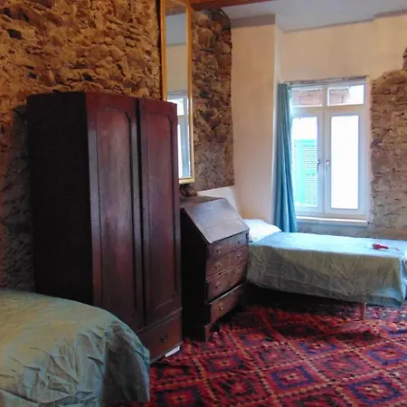 Casa Valentino In Via Liberale Sleeps 8 Italy * Isolabona