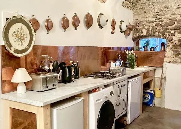 Casa Valentino In Via Liberale Sleeps 8 Italy Lejlighed Isolabona