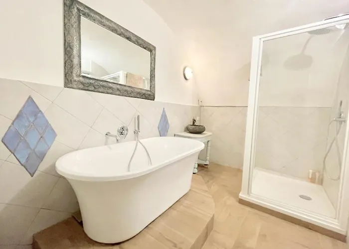 Lejlighed Casa Valentino In Via Liberale Sleeps 8 Italy Isolabona